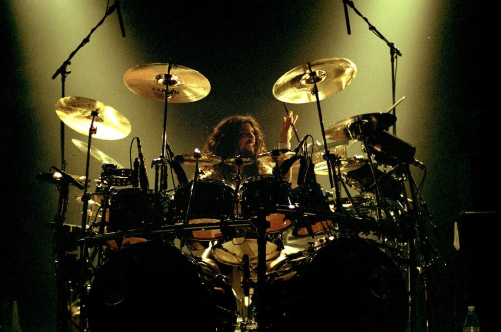 Mike-Portnoy-live-with-Dream-Theater-1024x680.jpg